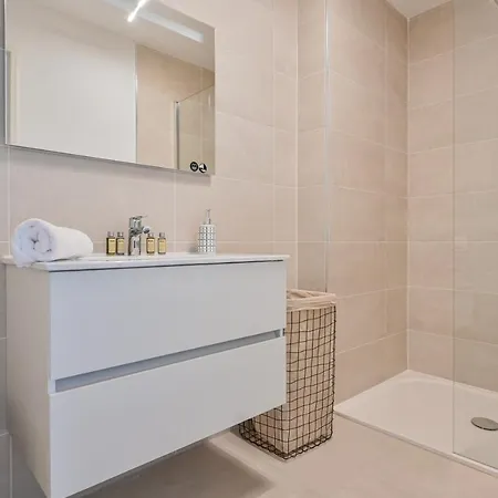 T2 Neuf - Terrasse Et Piscine - Acces Direct Plages Et Centre Village - App 29b -
